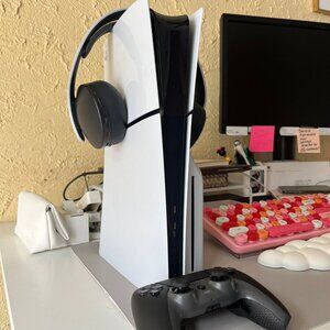 PS5+Controller included